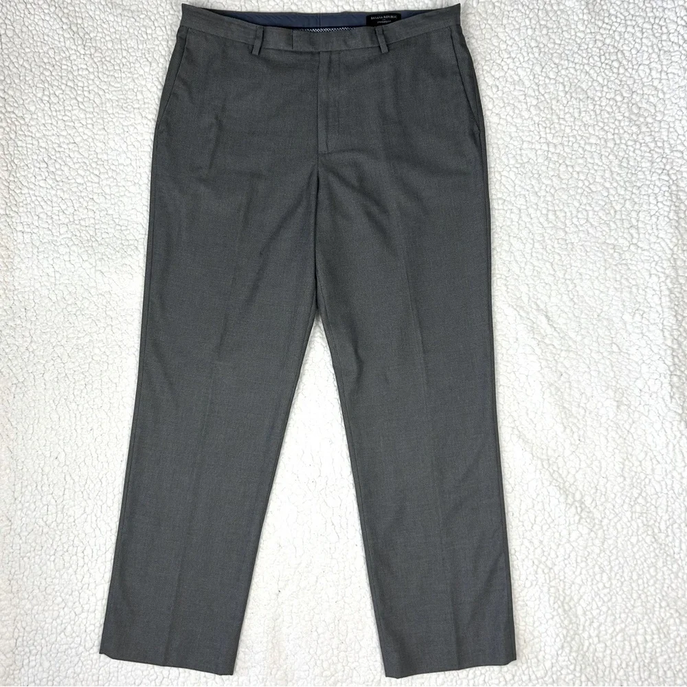 Banana Republic Standard Fit Dress Pants Men’s Size 36W Gray Flat Front